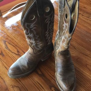 Double H cowgirl boots!
